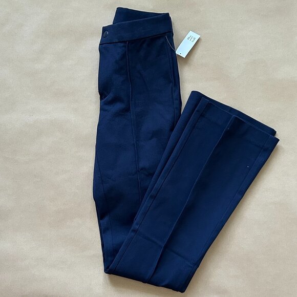 NWT Gap High Rise Ponte Crop Kick Pants - Picture 2 of 6